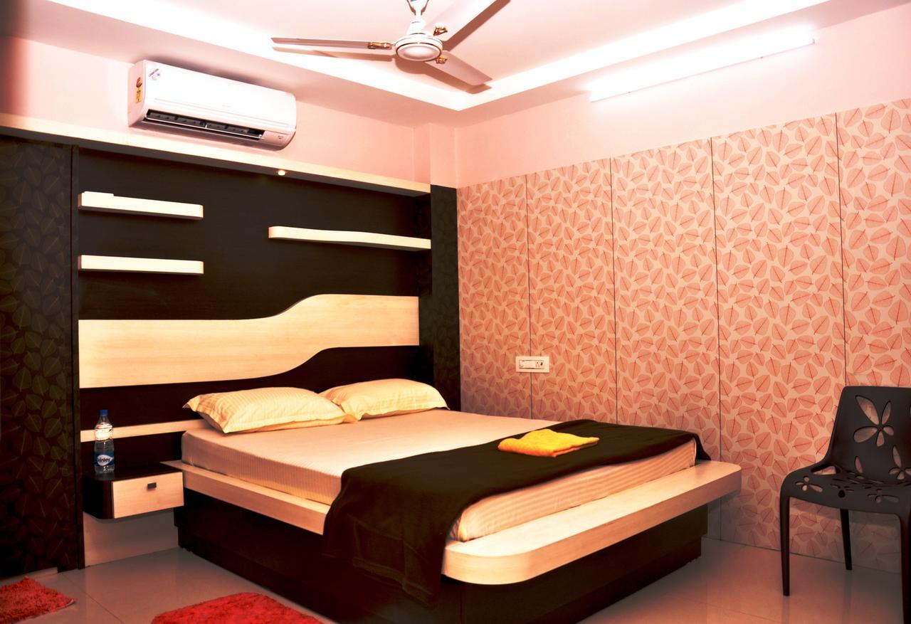 Venky'S Delight Hotel Rajahmundry Exterior photo
