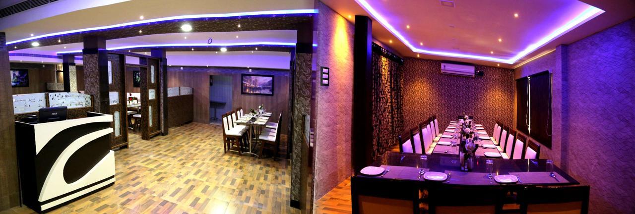 Venky'S Delight Hotel Rajahmundry Exterior photo
